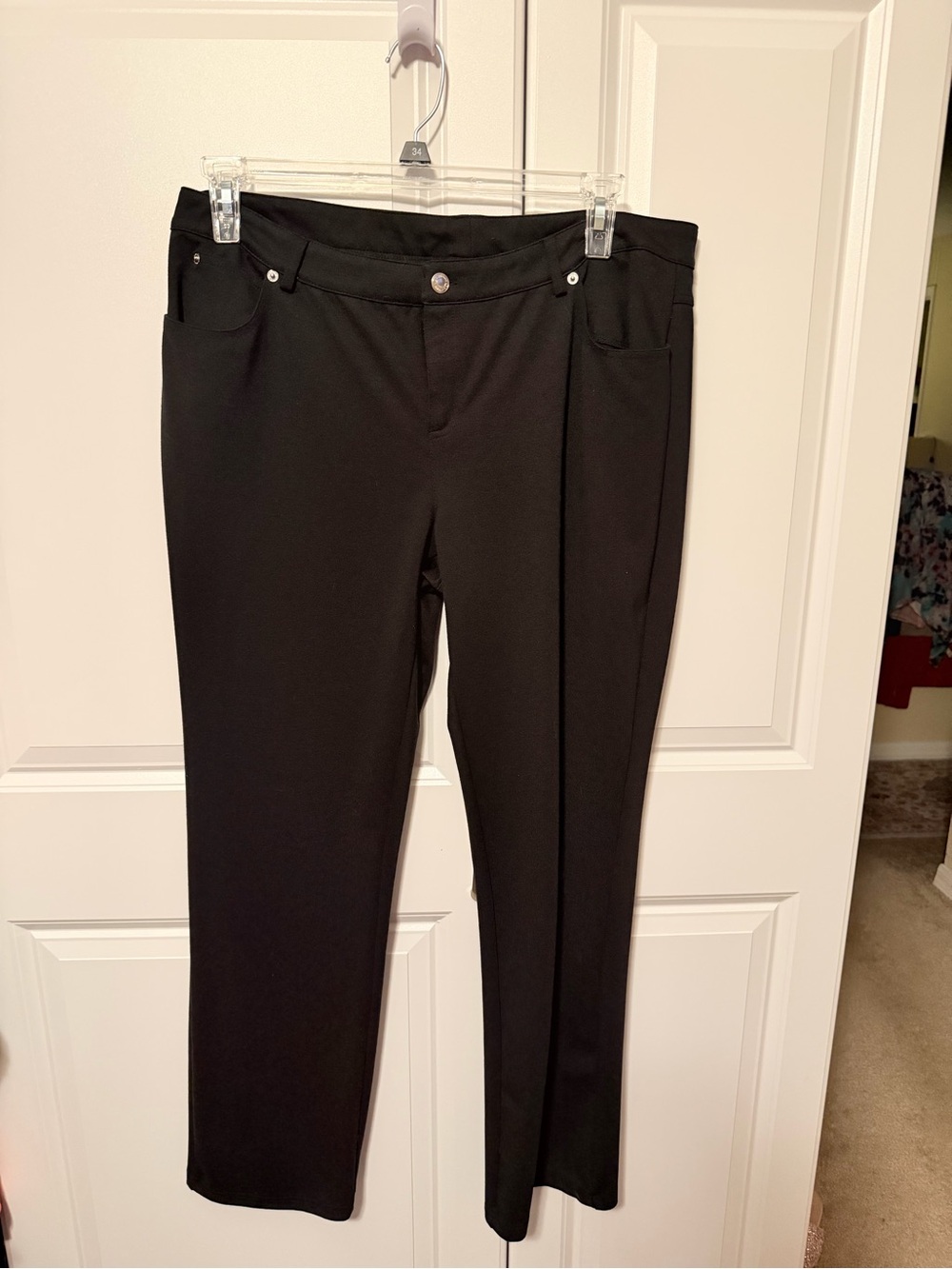 Liz Claiborne Black Straight-Leg Stretch Pants